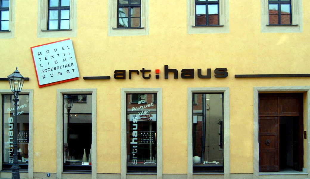 Profilbuchstaben Leuchtkasten tags - Arthaus - Konstrukta Werbetechnik